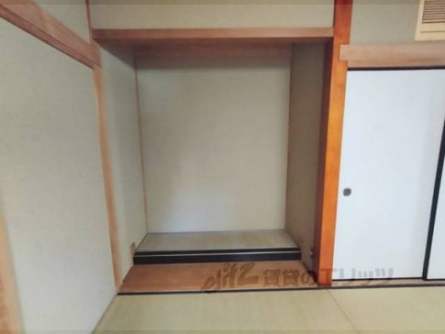 和室　床の間