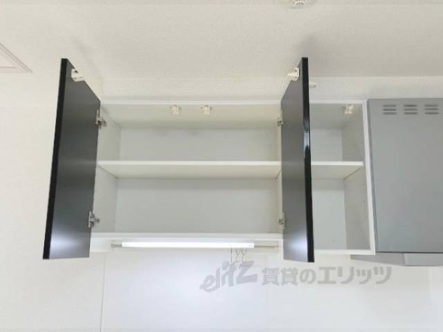 キッチン　上部収納