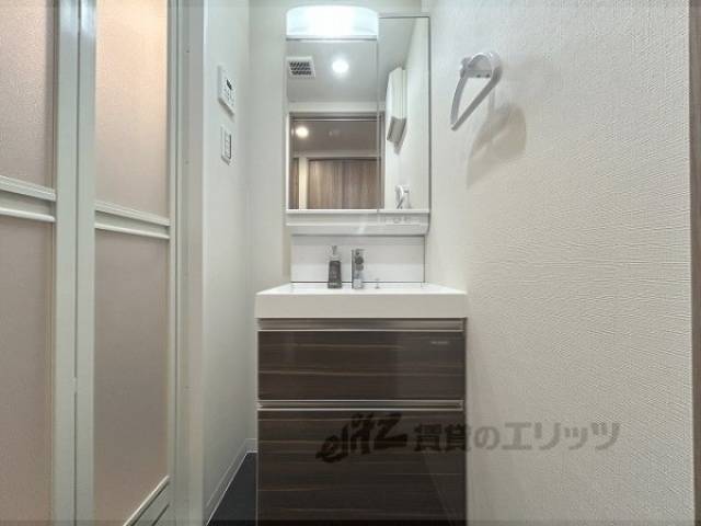 洗面所　独立洗面台