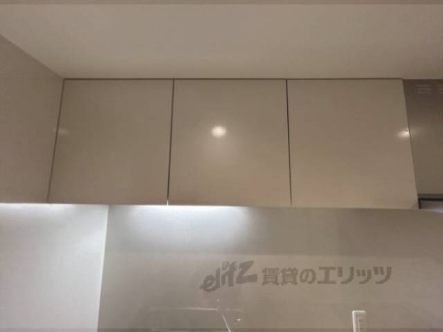キッチン　上部収納