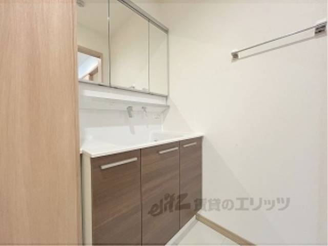 洗面所　独立洗面台