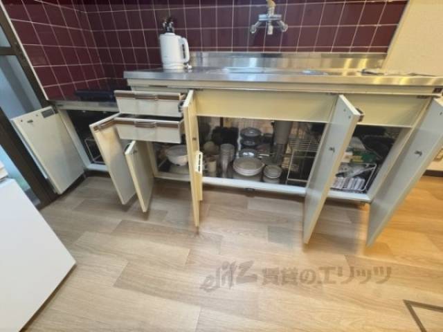 キッチン　キッチン下部収納