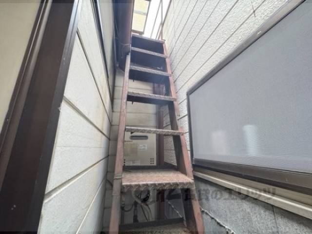 ベランダ階段