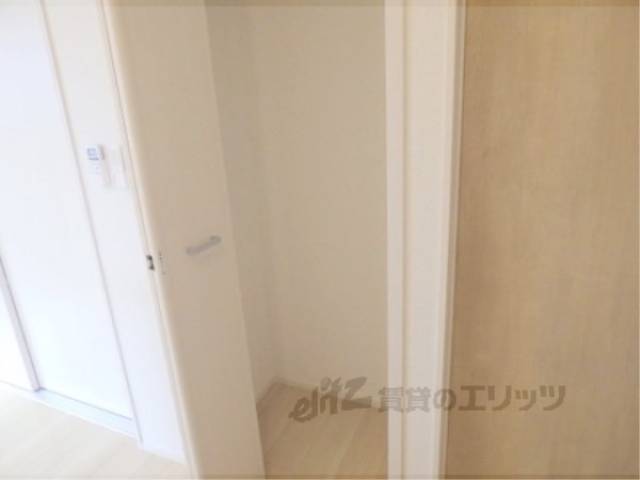 収納　キッチン横