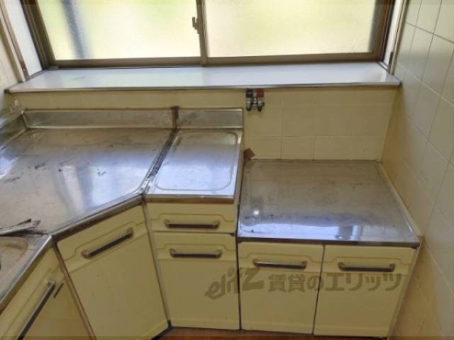 キッチン　清掃前です