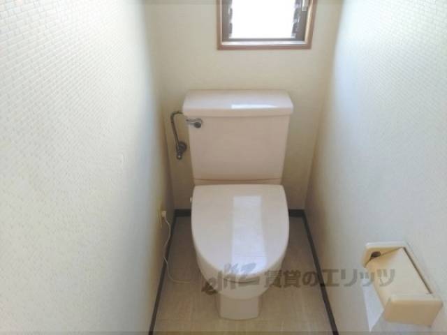 トイレ　清掃前です