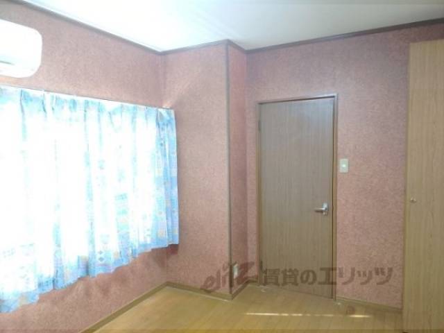 洋室　清掃前です