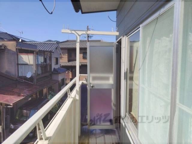 ベランダ　清掃前です