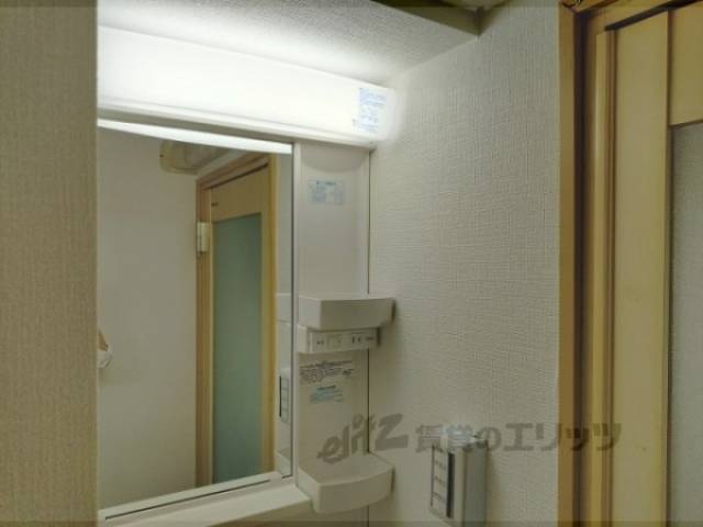 洗面所　清掃前です