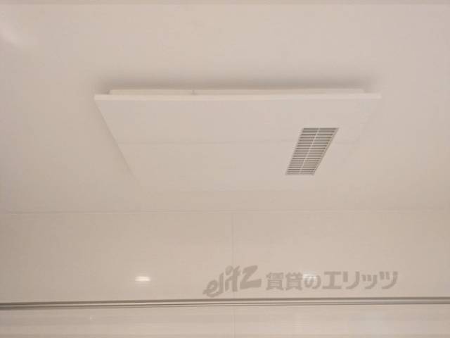 浴室乾燥機　収納