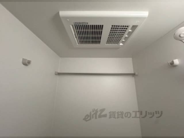 風呂　浴室物干し竿