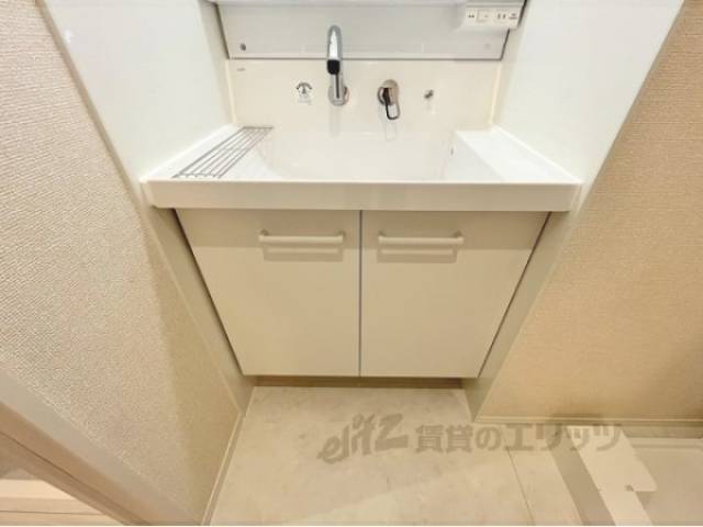 収納　洗面台下部