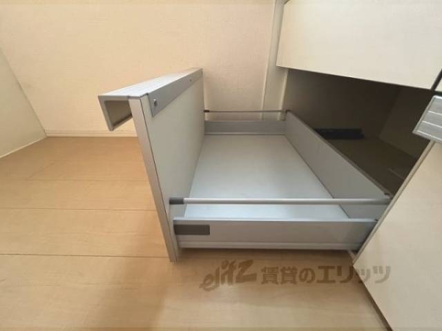 収納　キッチン