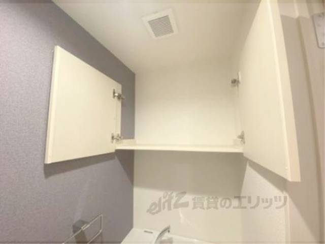 収納　トイレ上段