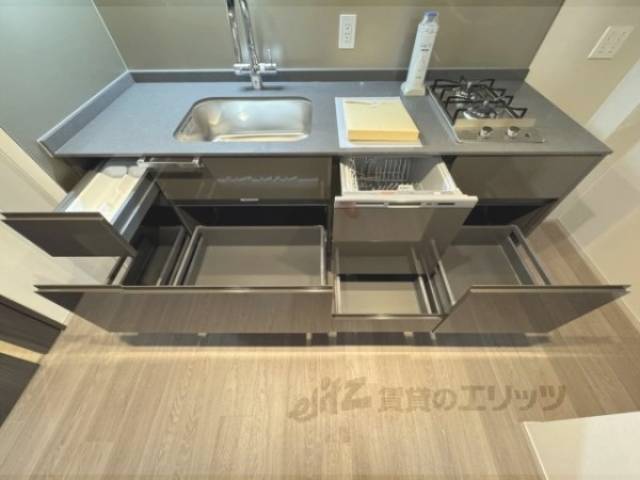 キッチン　下収納