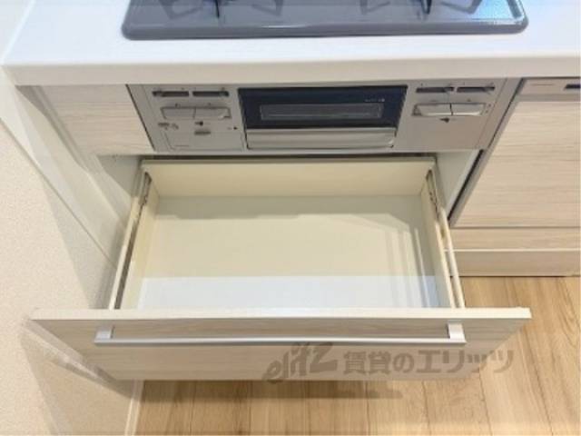 キッチン　下部収納