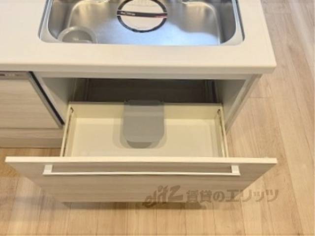 キッチン　下部収納