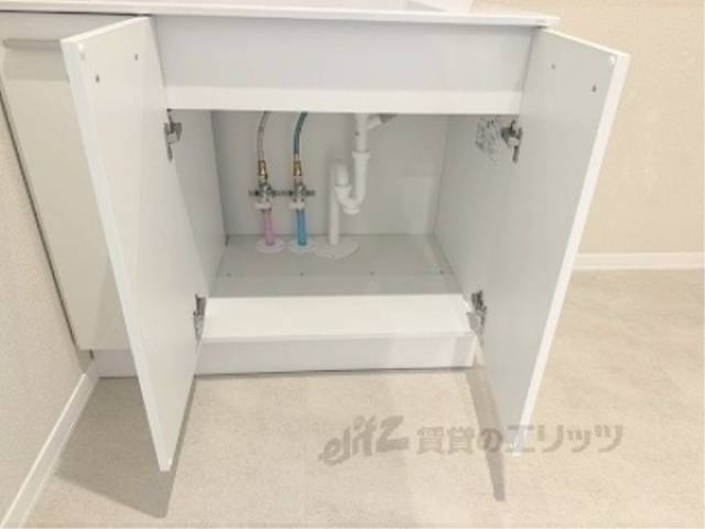 洗面所　下部収納