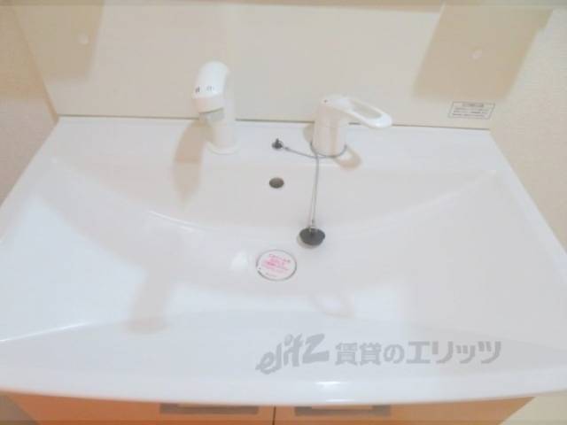 洋室　収納