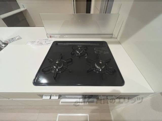 キッチン　３口ガスコンロ