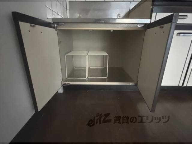 収納　キッチン