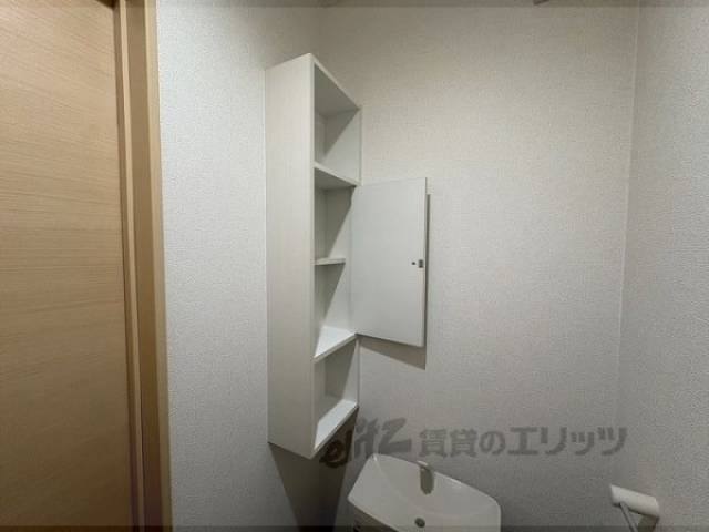 トイレ　収納