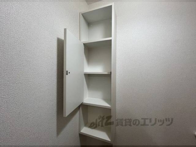 トイレ　棚
