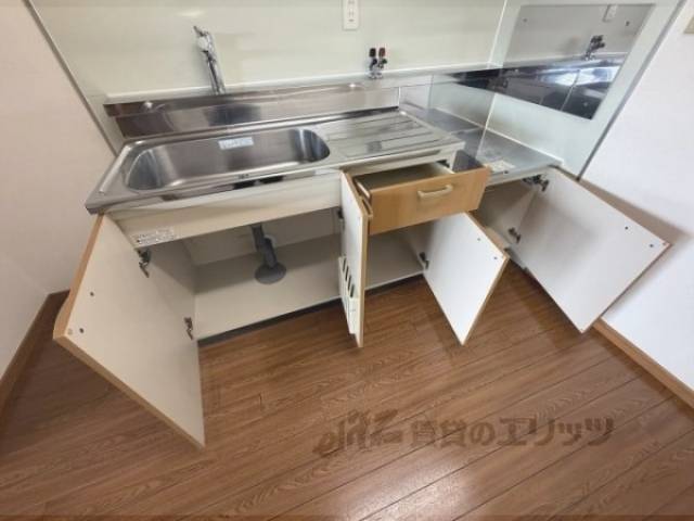 キッチン　下部収納