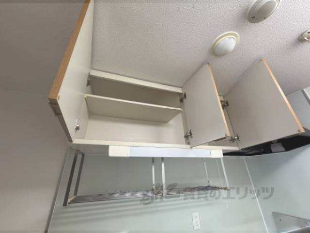 キッチン　上部収納