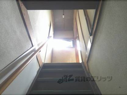 廊下　階段