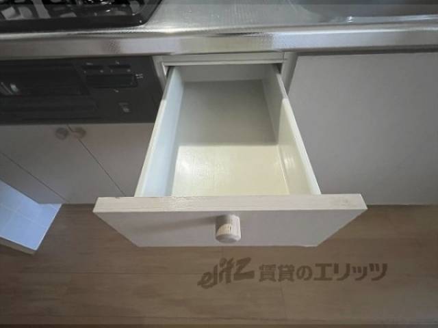 収納　キッチン