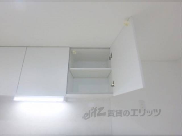 キッチン　収納上部