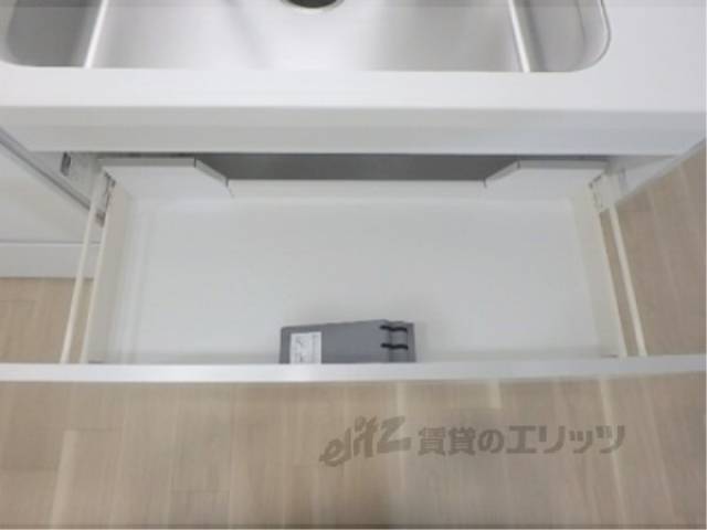 キッチン　収納下部
