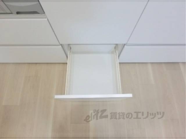 キッチン　収納下部