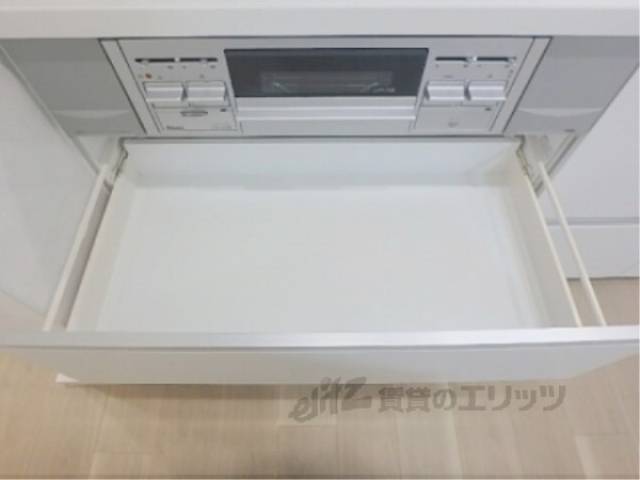 キッチン　収納下部