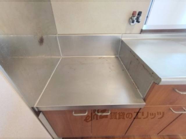 キッチン　コンロ置場