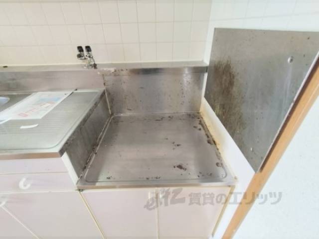 キッチン　コンロ置場
