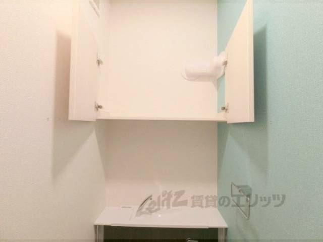 トイレ　上部棚