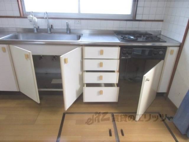 キッチン　収納