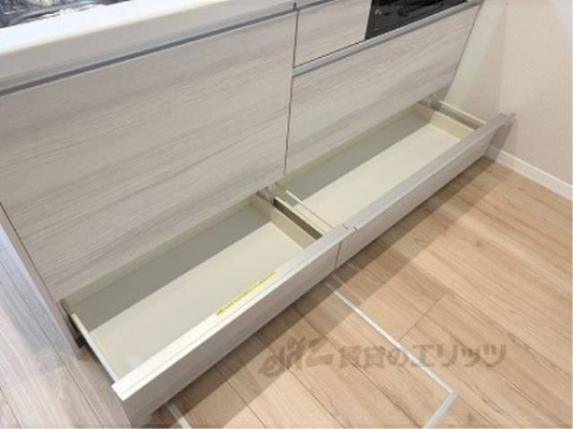 キッチン　下部収納