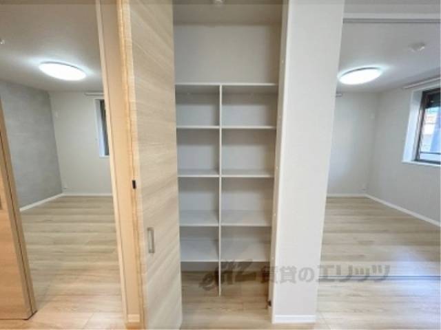 収納　キッチン横