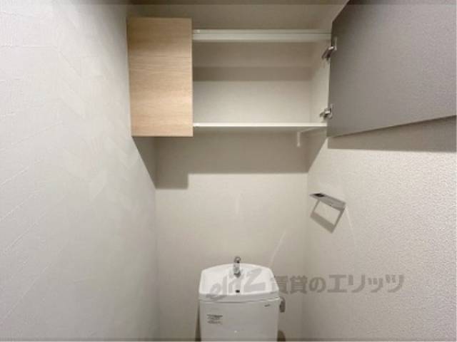 トイレ　上部収納