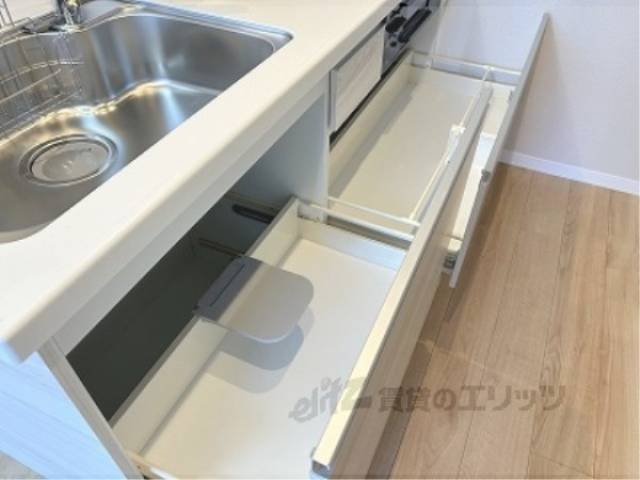 キッチン　下部収納