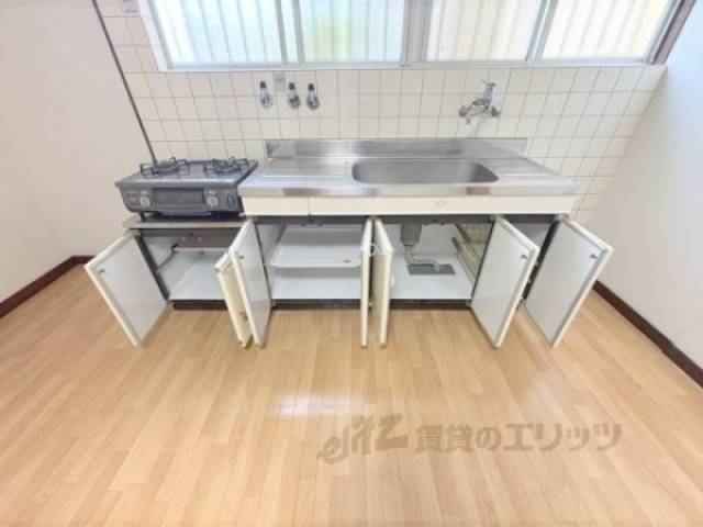 キッチン　下部収納