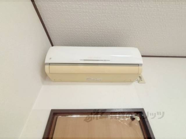 エアコン　リビング