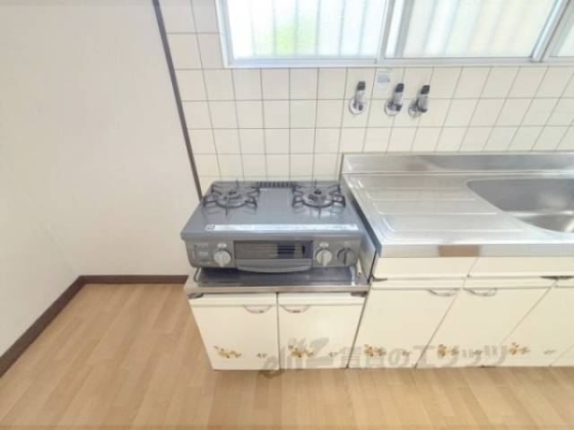 キッチン　コンロ
