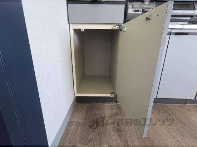 収納　キッチン