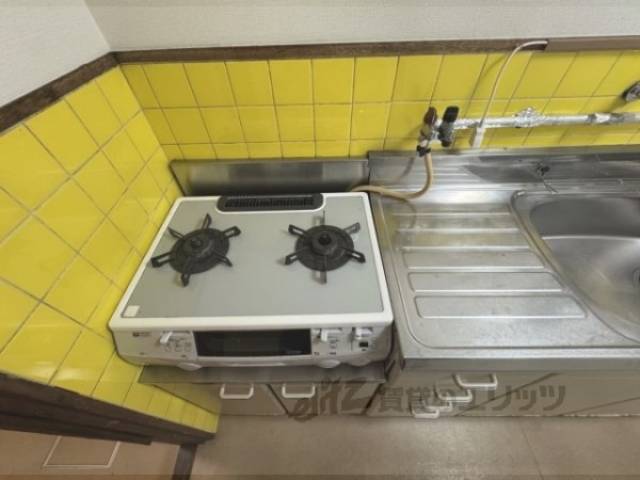 キッチン　コンロ