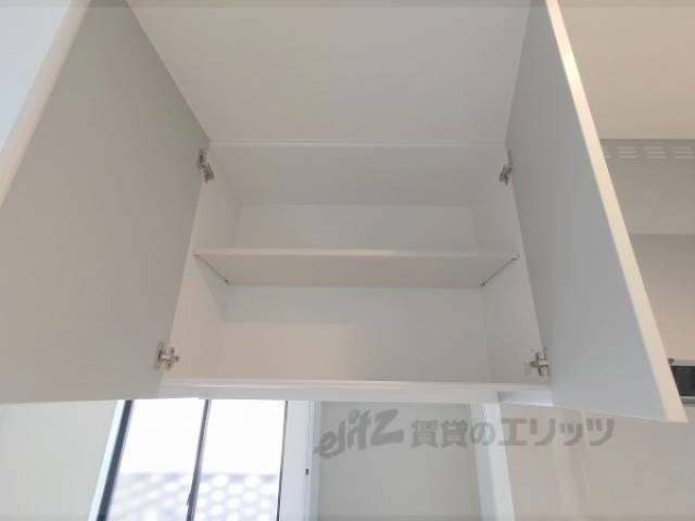 キッチン　上部収納
