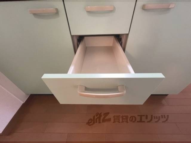 収納　キッチン